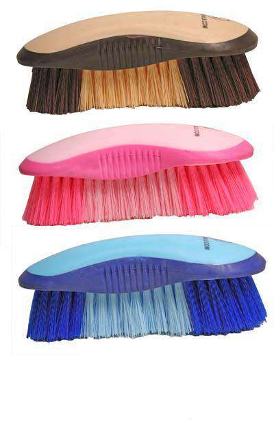 DERBY ORIGINALS SUPER GRIP STIFF CRINKLED BRISTLE DANDY BRUSH FOR HORSES